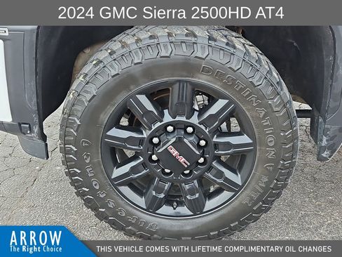 Used 2024 GMC Sierra 2500 AT4 w/ AT4 Preferred Package image 17