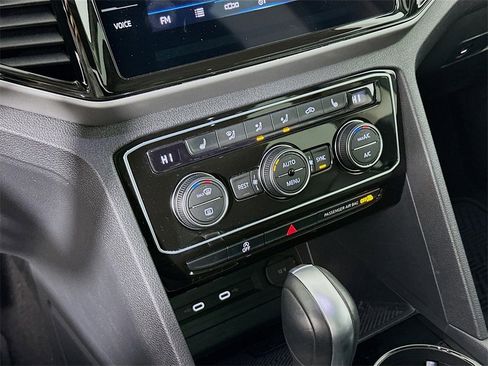 Used 2023 Volkswagen Atlas SE w/ Panoramic Sunroof Package image 14