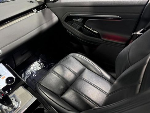 Used 2020 Land Rover Range Rover Evoque SE image 17