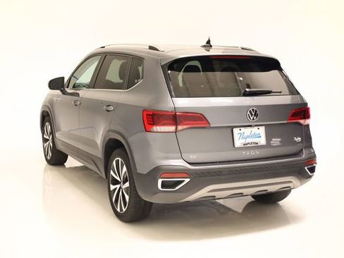 Used 2024 Volkswagen Taos SE FWD image 8