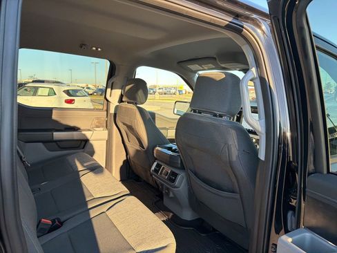 Certified 2022 Ford F150 XLT w/ Equipment Group 302A High image 18