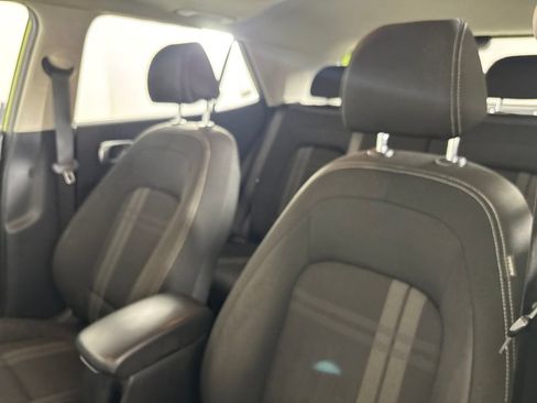 Used 2023 Hyundai Venue SEL FWD image 10