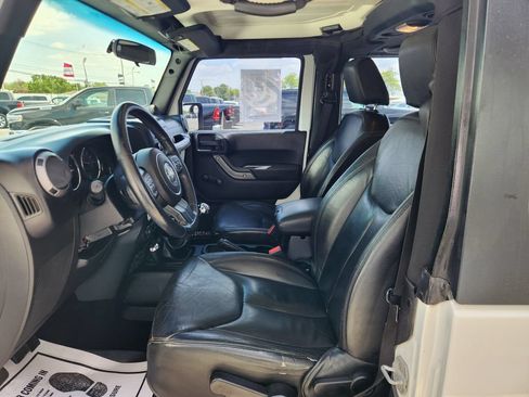 Used 2013 Jeep Wrangler Sport w/ Connectivity Group AWD/4WD image 12