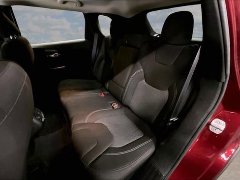 Used 2021 Jeep Cherokee Latitude image 22