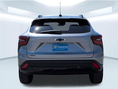 New 2026 Chevrolet Trax RS w/ Sunroof Package FWD image 5