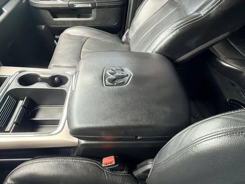 Used 2018 RAM 1500 Laramie w/ Convenience Group AWD/4WD image 50