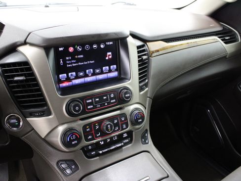 Used 2016 GMC Yukon XL Denali w/ Open Road Package AWD/4WD image 16