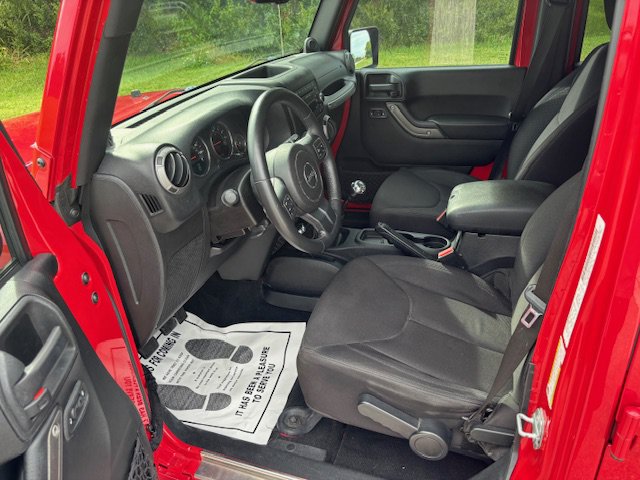Used 2014 Jeep Wrangler Unlimited Sport w/ Quick Order Package 23S AWD/4WD image 11