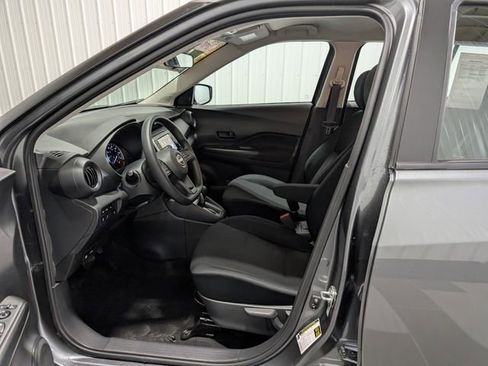 Used 2025 Nissan Kicks Play S image 14