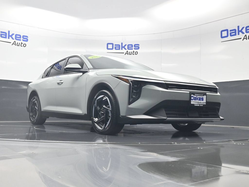 Certified 2025 Kia K4 EX FWD image 35