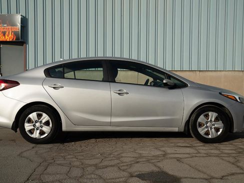 Used 2018 Kia Forte LX FWD image 10