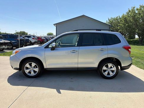 Used 2015 Subaru Forester 2.5i Premium w/ All-Weather Package AWD/4WD image 3