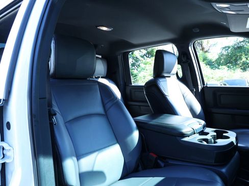 Used 2022 RAM 2500 Tradesman w/ Chrome Appearance Group image 33