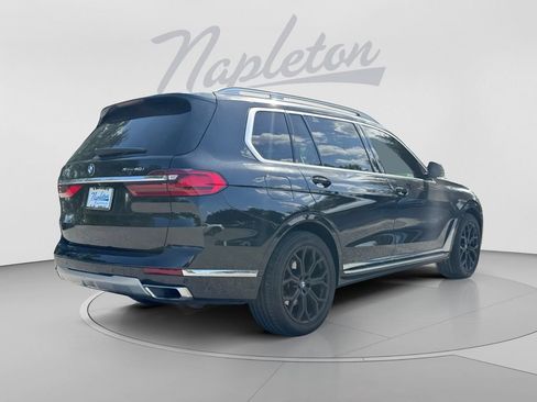 Used 2021 BMW X7 xDrive40i w/ Parking Assistance Package AWD/4WD image 8