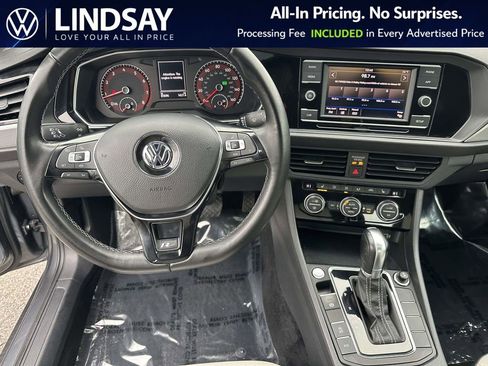 Used 2019 Volkswagen Jetta R-Line FWD image 10