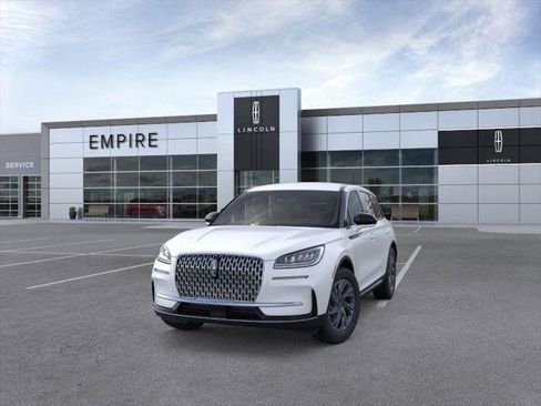 New 2025 Lincoln Corsair AWD image 2