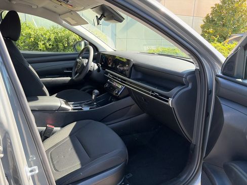 Used 2026 Hyundai Tucson SEL FWD image 13