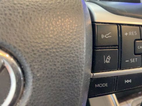 Used 2023 Toyota Highlander Limited AWD/4WD image 19