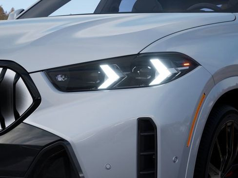New 2026 BMW X6 xDrive40i image 6