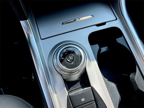 Used 2023 Ford Explorer Limited image 14