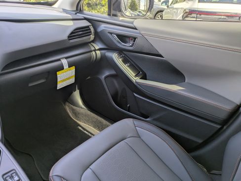Used 2024 Subaru Crosstrek 2.5i Limited w/ Crosstrek Mirror Package AWD/4WD image 17