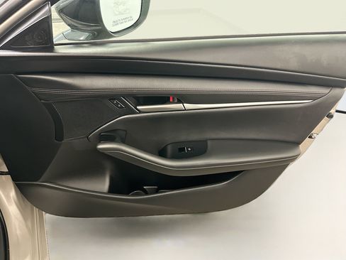 Used 2024 MAZDA MAZDA3 s FWD image 33