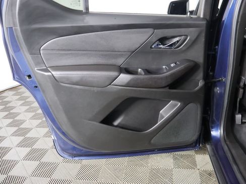 Used 2023 Chevrolet Traverse LT AWD/4WD image 24