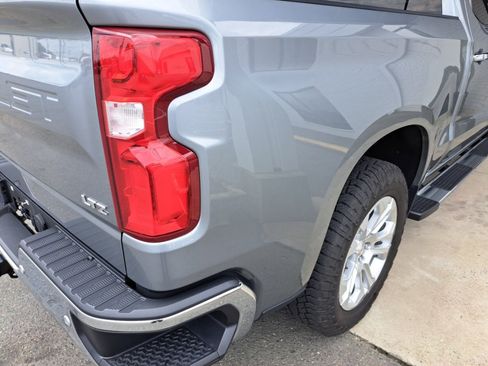 Used 2024 Chevrolet Silverado 1500 LTZ w/ Z71 Off-Road Package AWD/4WD image 19