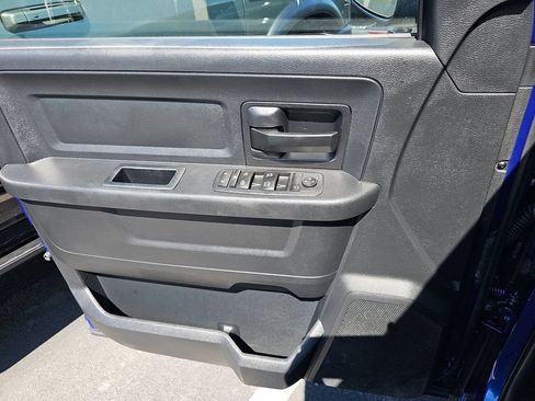 Used 2017 RAM 1500 Express AWD/4WD image 20