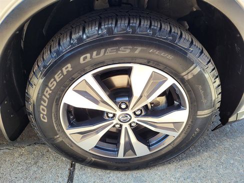 Used 2022 Nissan Murano SV image 9