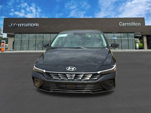 New 2026 Hyundai Elantra Limited image 2