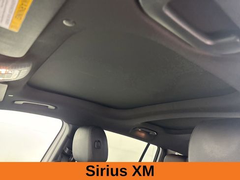 Used 2022 Mercedes-Benz GLB 250 4MATIC image 12