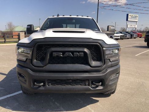 Used 2024 RAM 2500 4x4 Crew Cab image 8