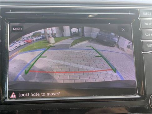 Used 2017 Volkswagen Tiguan Wolfsburg Edition image 21