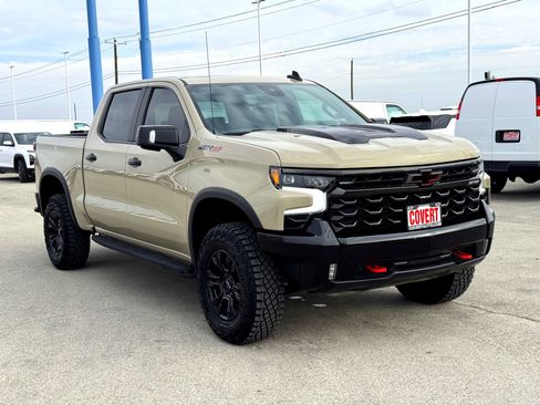 Used 2022 Chevrolet Silverado 1500 ZR2 w/ Technology Package image 5