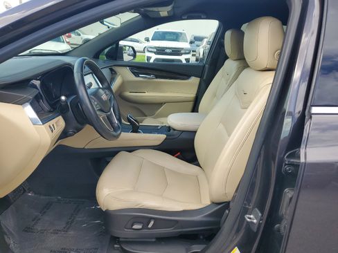 Used 2019 Cadillac XT5 FWD image 10