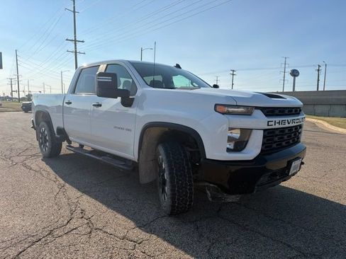 Used 2020 Chevrolet Silverado 2500 Custom w/ Custom Value Package AWD/4WD image 1