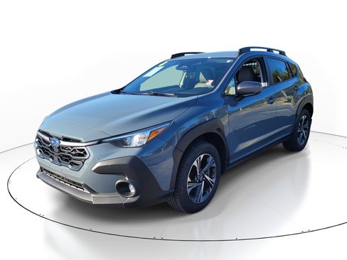 Used 2024 Subaru Crosstrek 2.0i Premium image 3