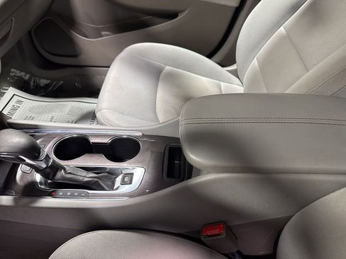 Used 2023 Chevrolet Malibu LT FWD image 29