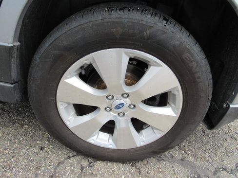 Used 2012 Subaru Outback 3.6R Limited AWD/4WD image 13