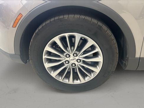 Used 2016 Lincoln MKX Select w/ Select Plus Package FWD image 9