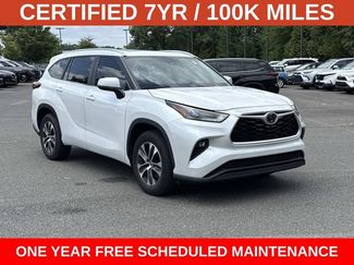 Used 2023 Toyota Highlander XLE FWD video 1