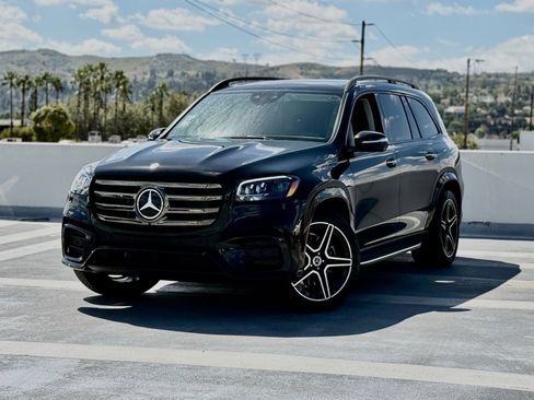 New 2026 Mercedes-Benz GLS 450 4MATIC image 2