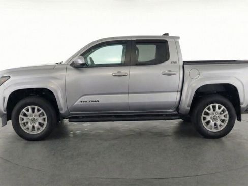 Used 2024 Toyota Tacoma SR5 image 4