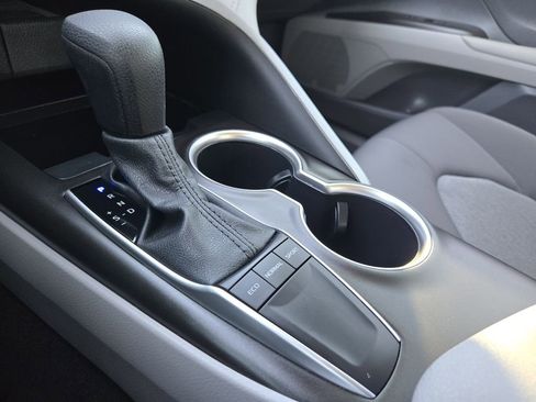 Used 2024 Toyota Camry LE image 21