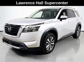 Used 2025 Nissan Pathfinder SL FWD video 1