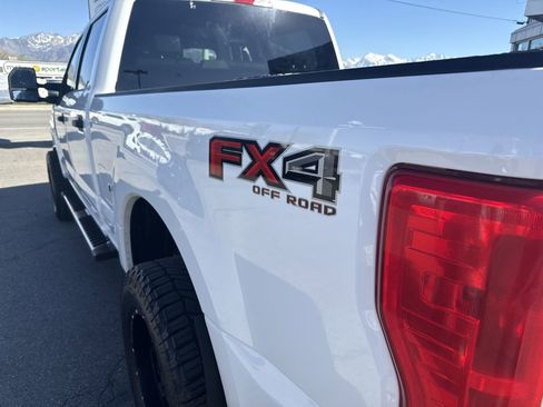 Used 2017 Ford F250 XLT w/ FX4 Off-Road Package image 17