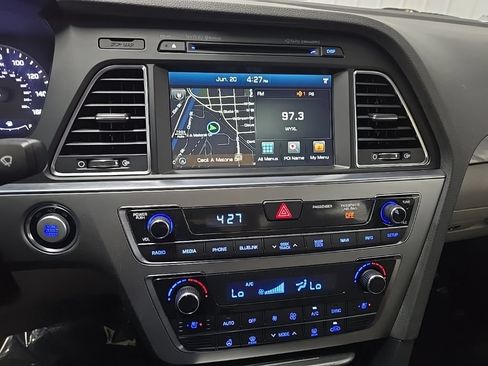 Used 2015 Hyundai Sonata Limited w/ Option Group 06 FWD image 20