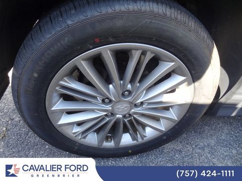 Used 2018 Hyundai Kona SEL w/ SEL Tech Package 02 FWD image 8