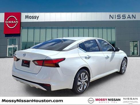 Certified 2025 Nissan Altima 2.5 S image 7